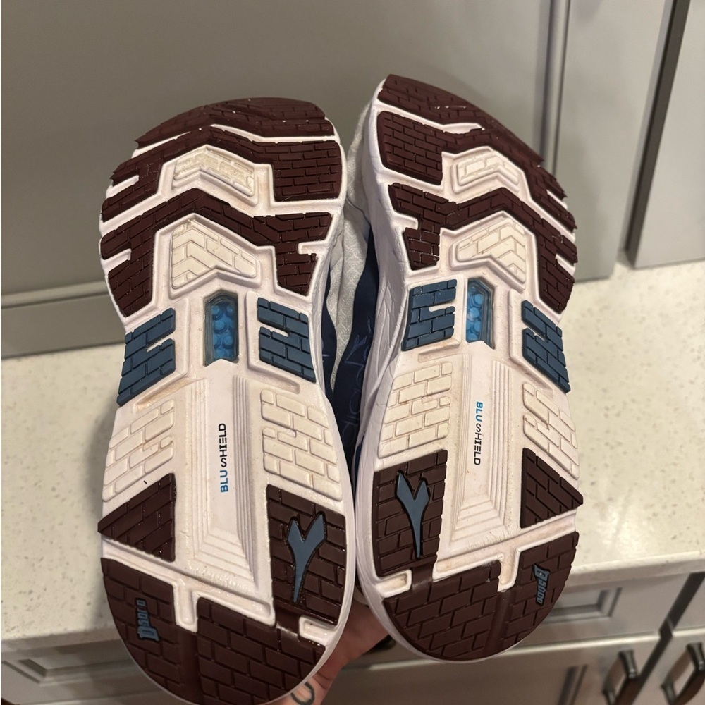 Diadora Mythos Blushield Volo 2 Sneakers - White, navy and Burgundy 7.5 - Picture 8 of 13